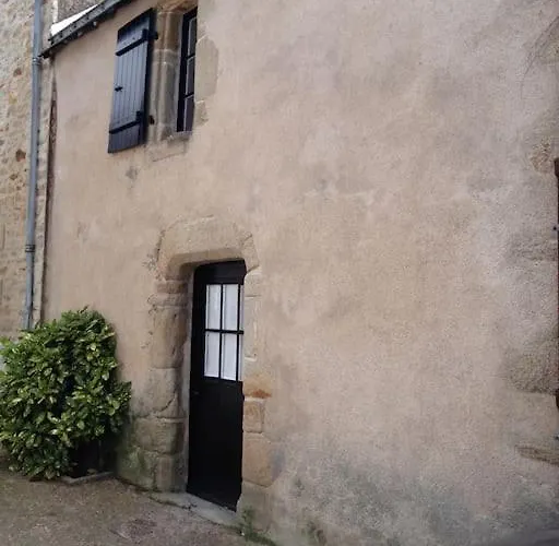 Casa vacanze Maison De Charme, Jardin Clos Sud, Terrasse, 2 Minutes Plages, Au Coeur Du Village De Piriac, 4 2 Sdb. *