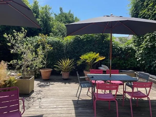 Casa vacanze Maison De Charme, Jardin Clos Sud, Terrasse, 2 Minutes Plages, Au Coeur Du Village De Piriac, 4 2 Sdb. *
